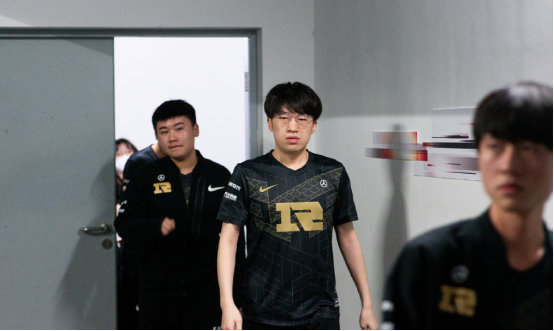 还是赛后的 还是赛后的