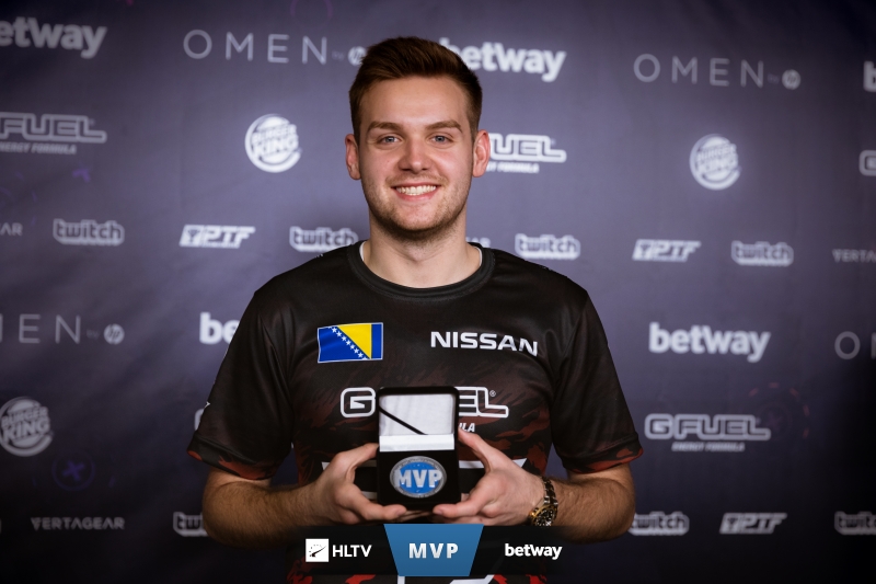 KT